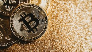 Peter Brandt prognozē Bitcoin varētu būt jaunais zelta standarts